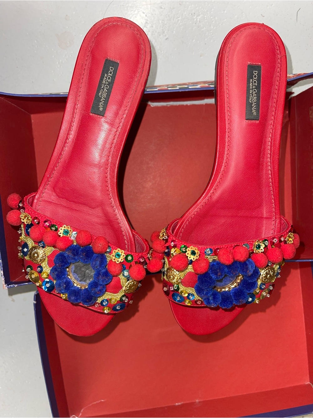 Statement Piece Dolce & Gabbana Red Embellished Pom-Pom Slide Mules - Picture 3 of 10